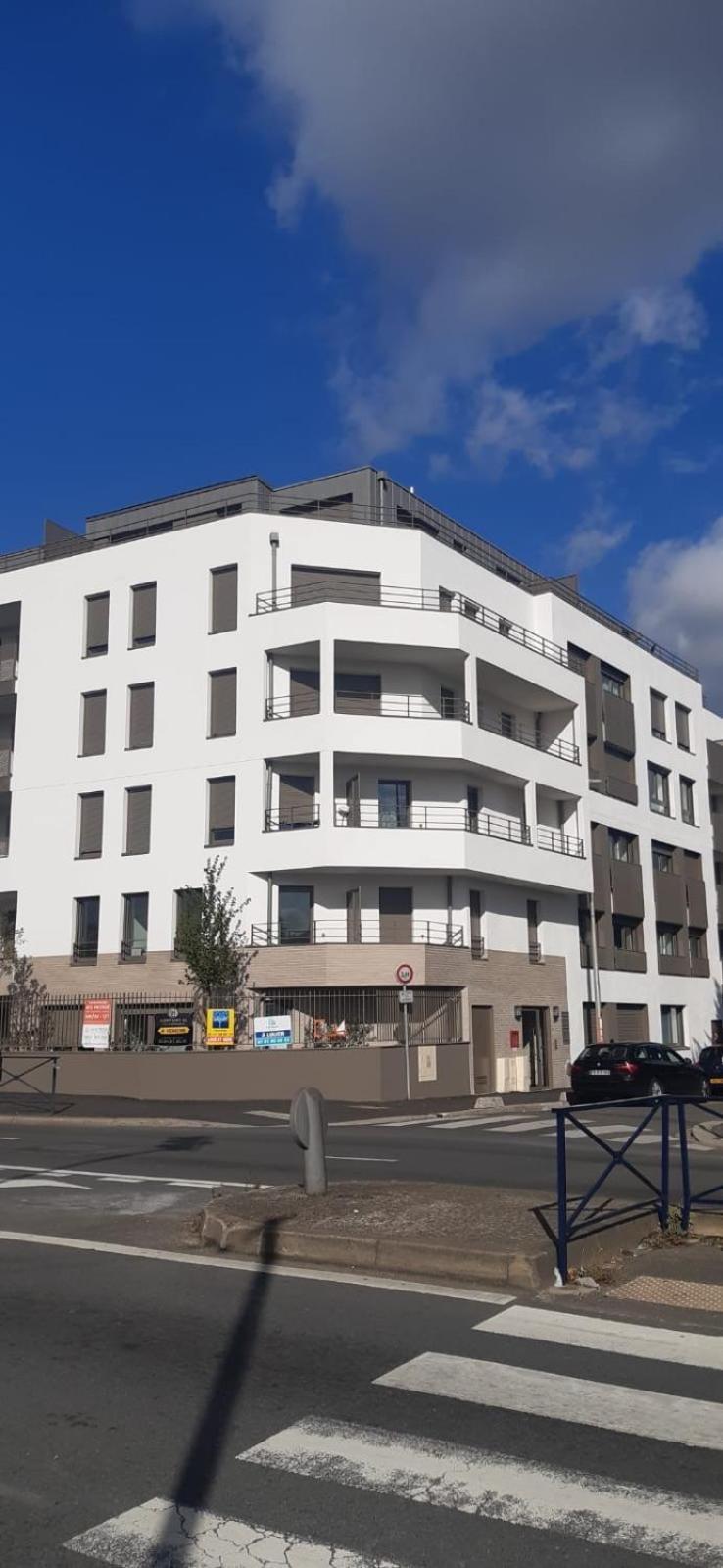 Charme Citadin Apartment Villemomble Ngoại thất bức ảnh