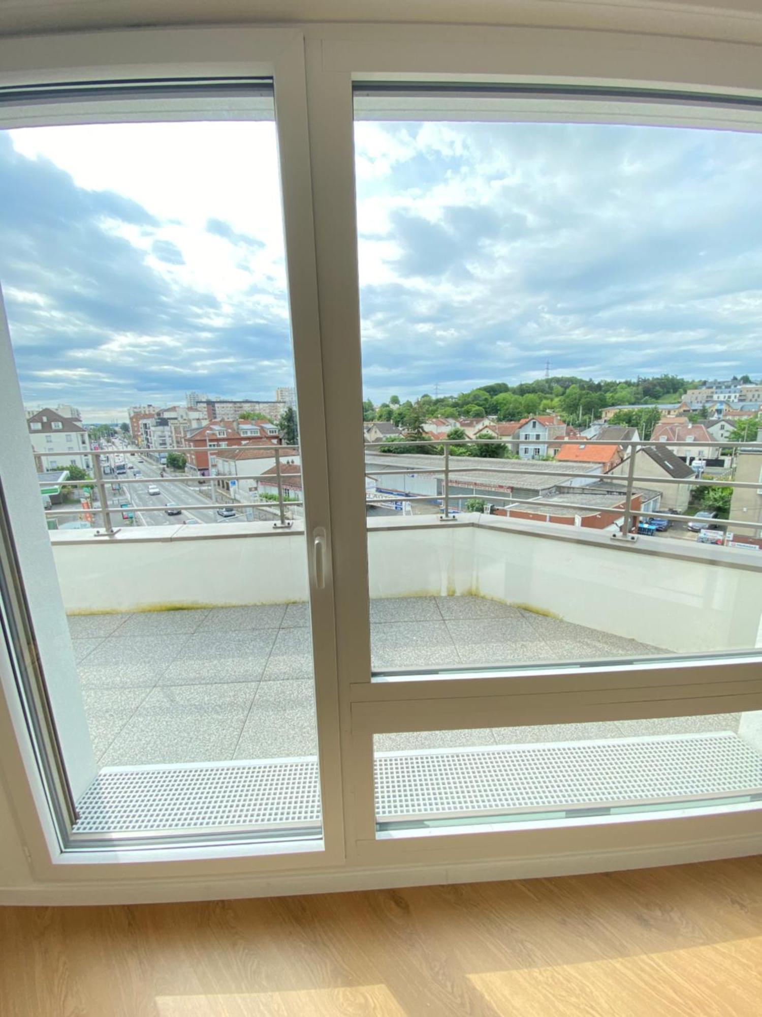 Charme Citadin Apartment Villemomble Ngoại thất bức ảnh