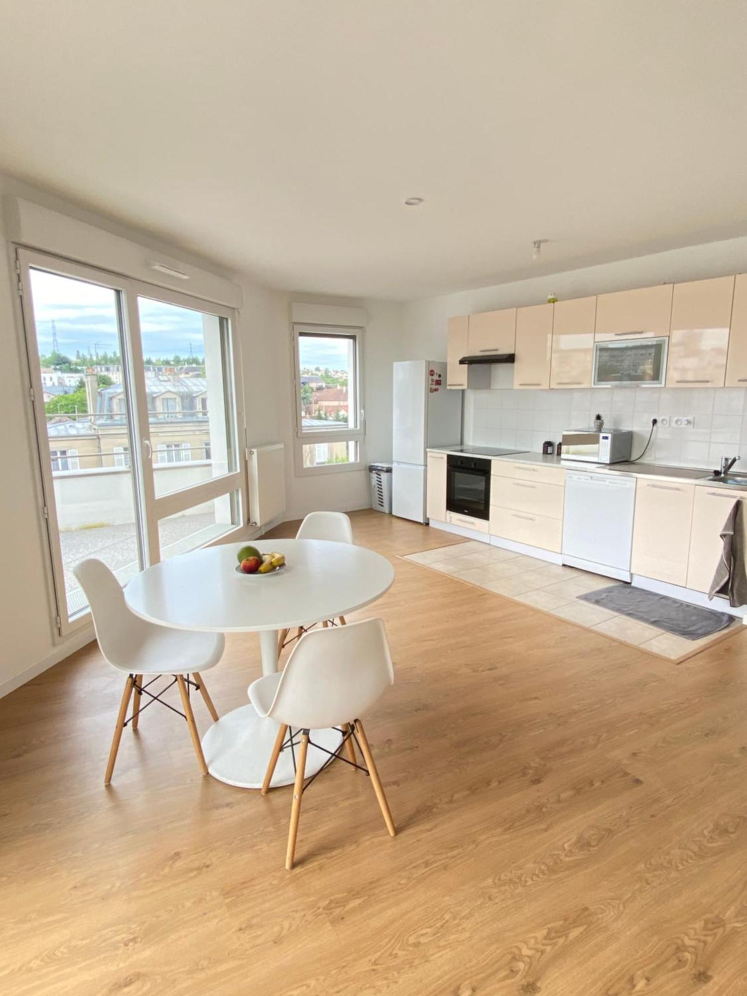 Charme Citadin Apartment Villemomble Ngoại thất bức ảnh